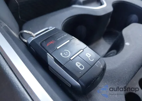 2019 Ram 2500 Big Horn 4X4 8' Box z USA, uszkodzony, nr VIN 3C6UR5JL6KG588280